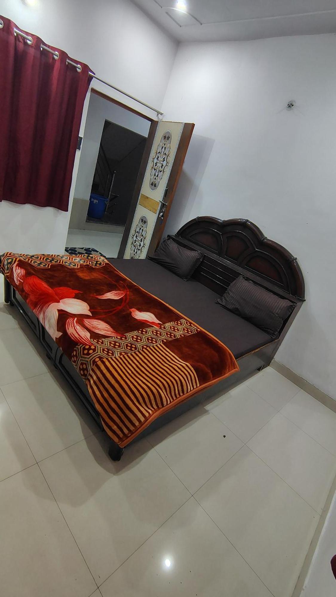 Shri Haridas Kripa Dham Ashram Vrindāvan Quarto foto