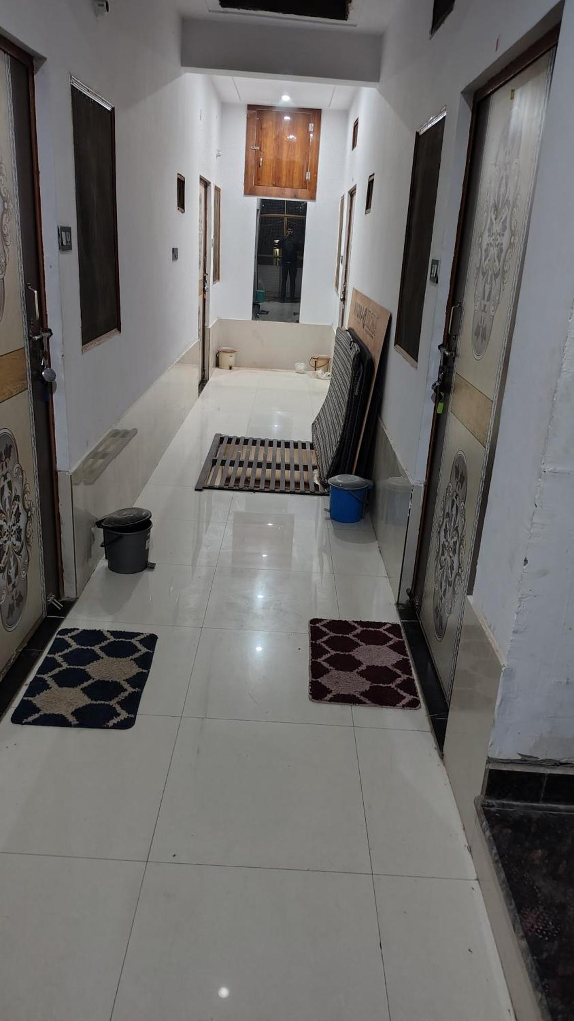 Shri Haridas Kripa Dham Ashram Vrindāvan Quarto foto